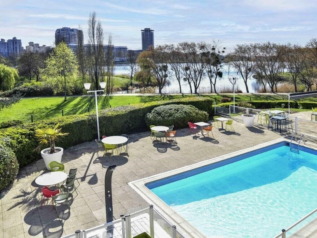 Отель Novotel Paris Creteil Le Lac 4*