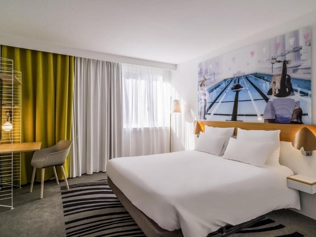 Территория Novotel Paris Creteil Le Lac 4*