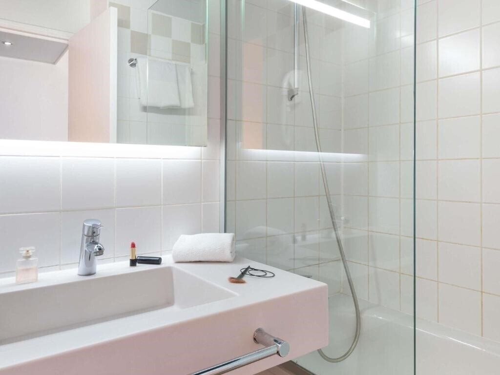 Фото Ibis Styles Paris Gare De L'Est Chateau Landon 3*