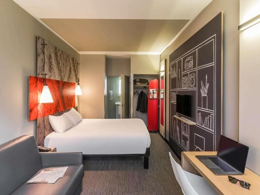 Фото Ibis Paris Gare de Lyon Ledru Rollin 12eme 3*