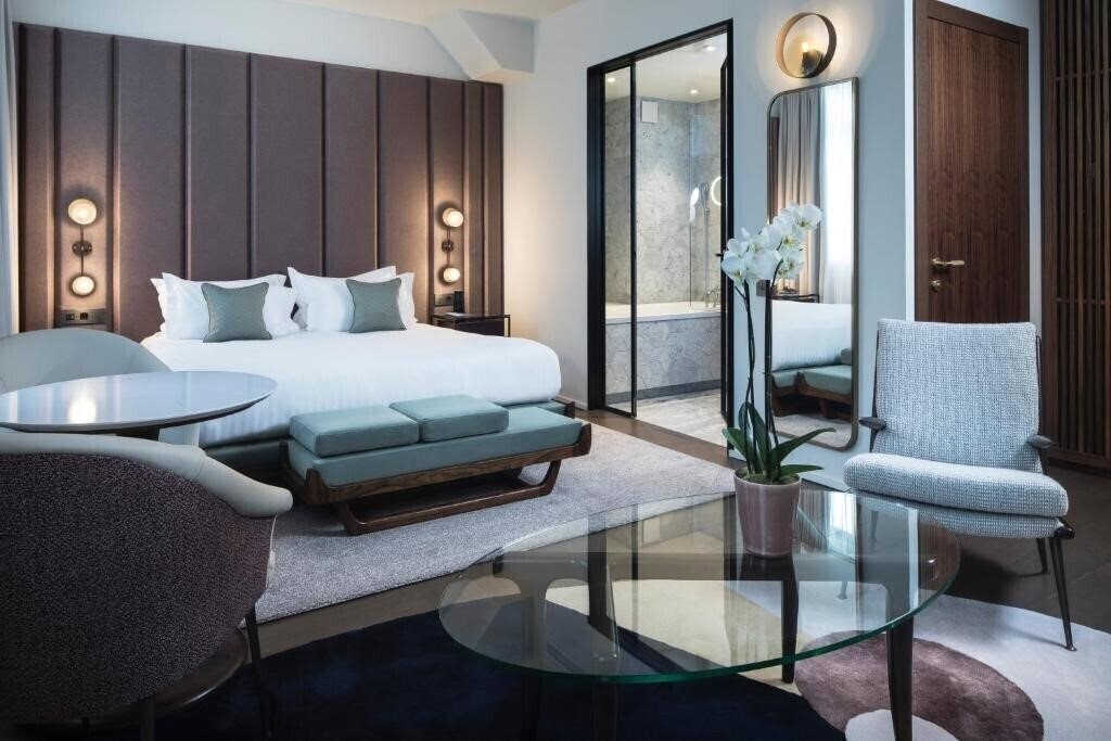 Отель Maison Breguet 5*