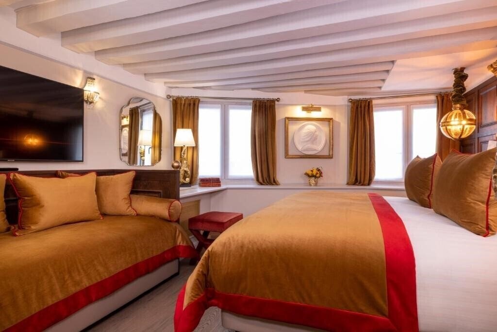 Фото Maison Cardinal Furstemberg 5*