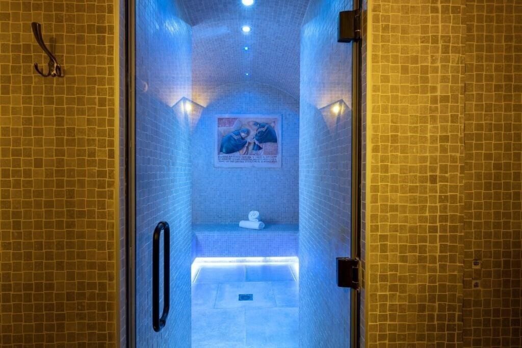 Вид Maison Cardinal Furstemberg 5*