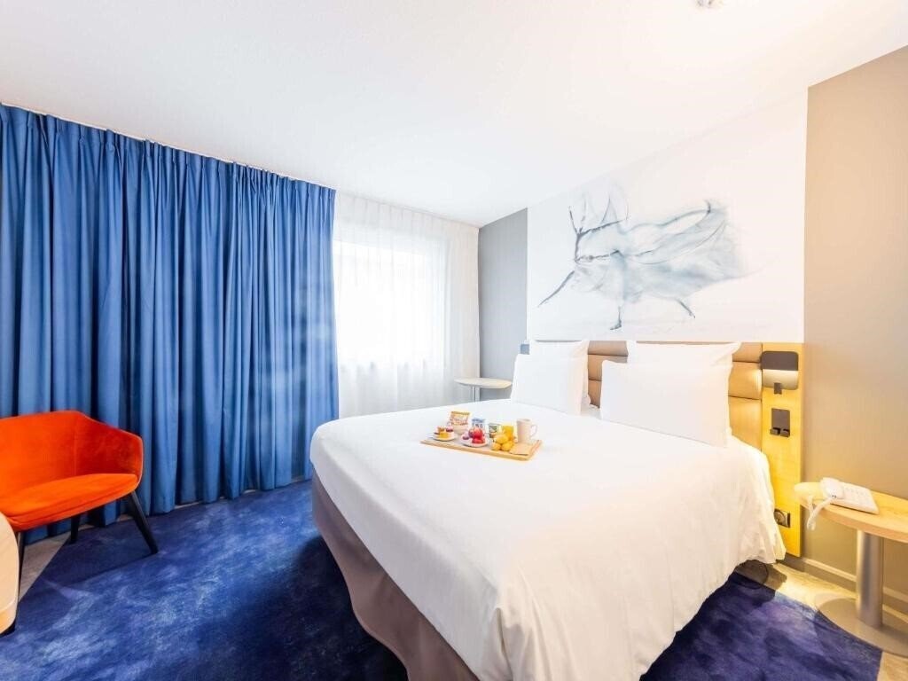 Фото Mercure Paris Massy Gare TGV 4*