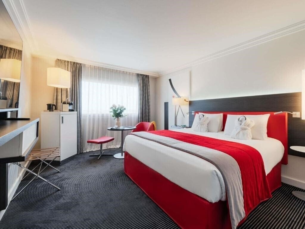 Отель Mercure Paris CDG Airport 4*