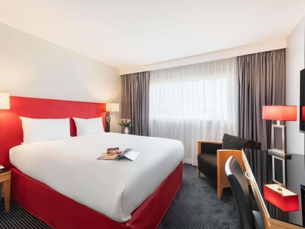 Территория Mercure Paris CDG Airport 4*