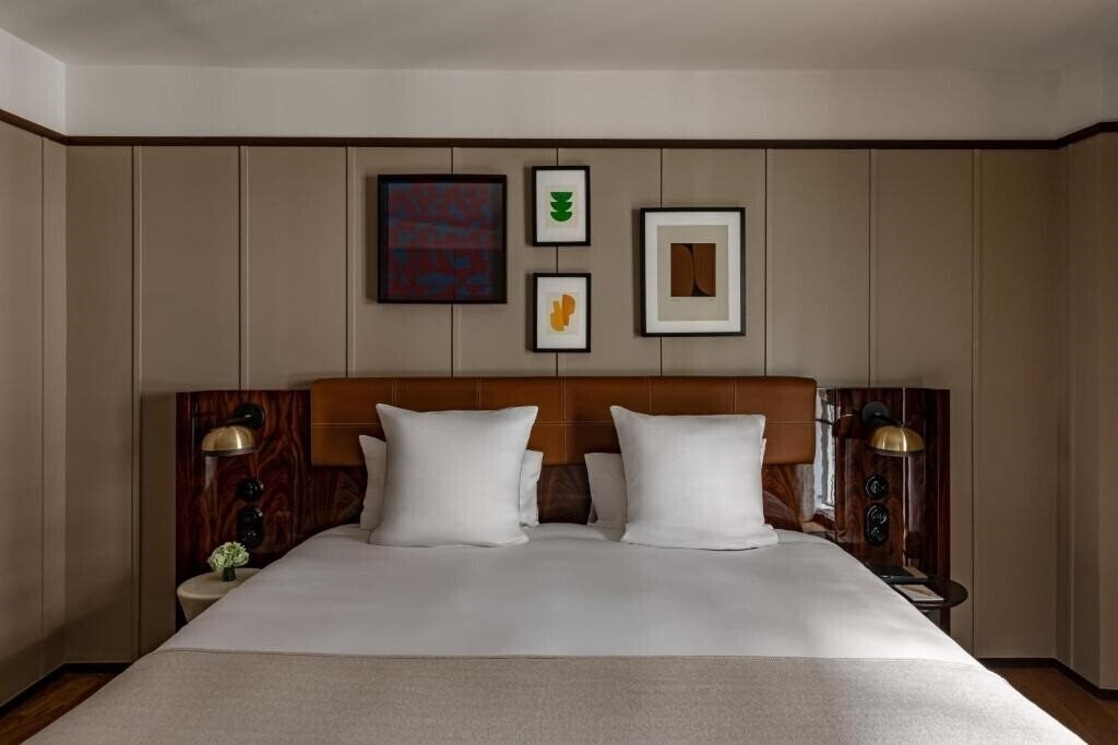 Вид Norman Paris Hotel & SPA 5*