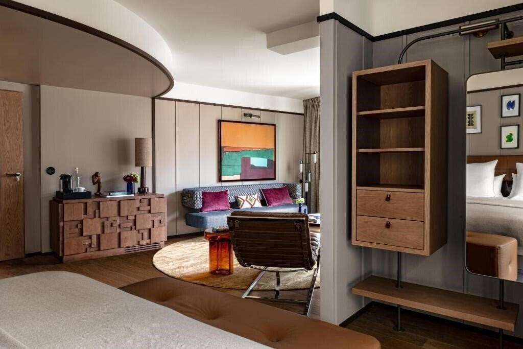 Территория Norman Paris Hotel & SPA 5*