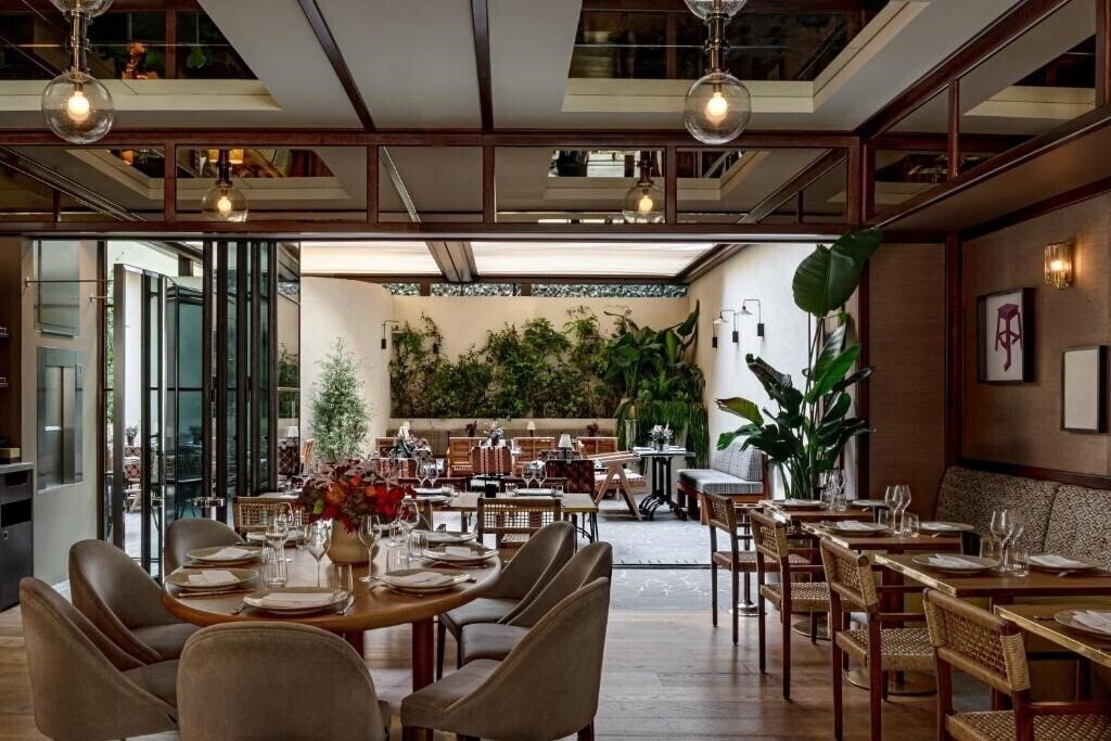 Фото Norman Paris Hotel & SPA 5*