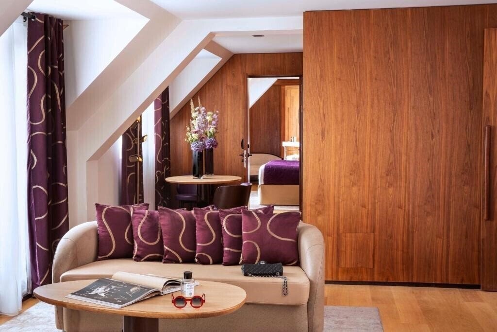 Панорама Maison FL 4*