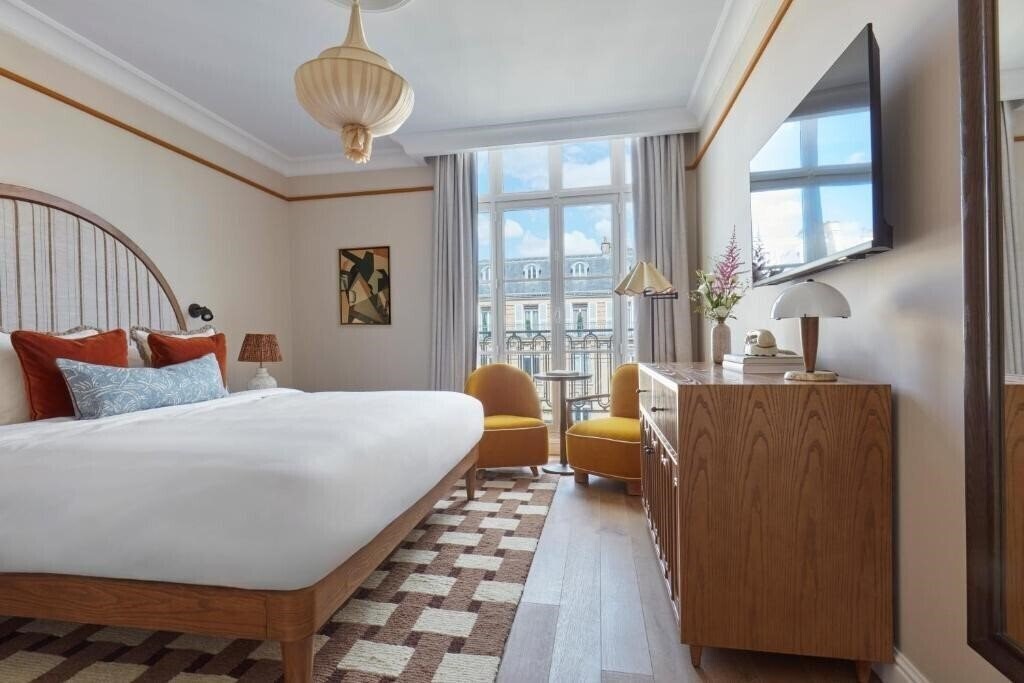 Территория Miiro Le Grand Hotel Cayre 4*