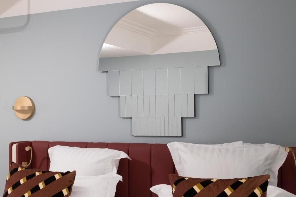 Территория Hotel Parisianer 4*