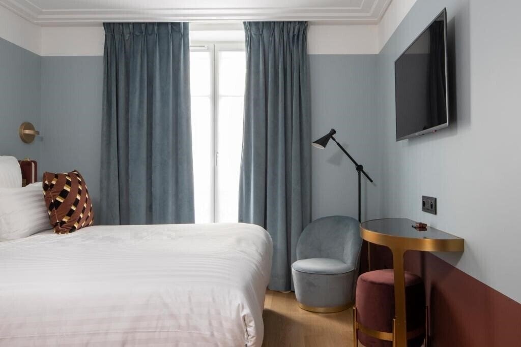 Панорама Hotel Parisianer 4*