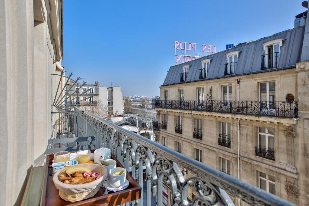 Отель Maison Barbes 4*