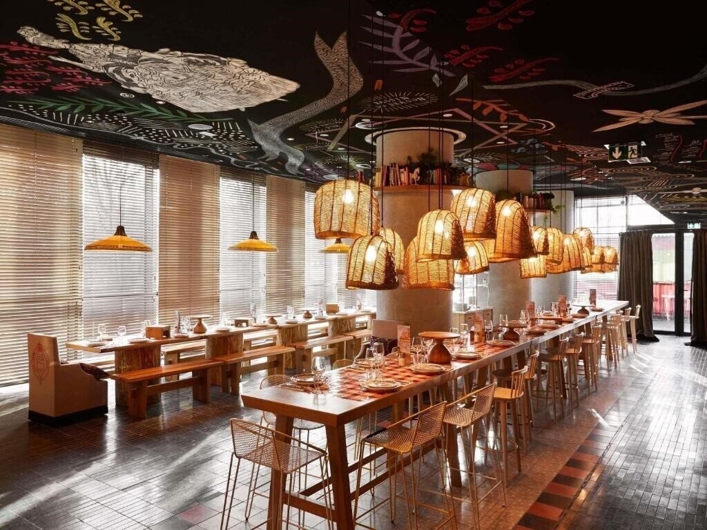 Панорама Mama Shelter Paris West 3*