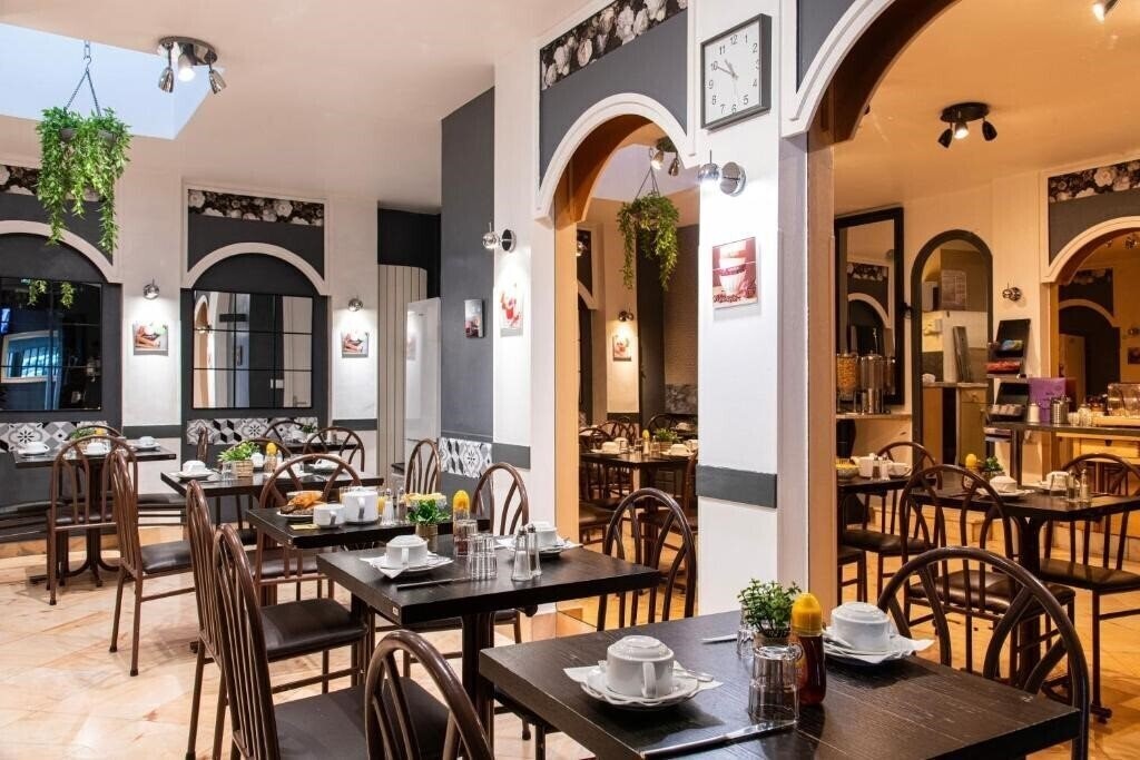 Апартаменты Grand Hotel de Paris 3*