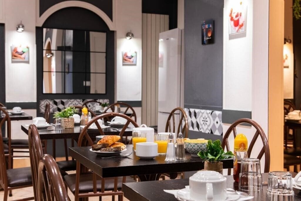 Панорама Grand Hotel de Paris 3*