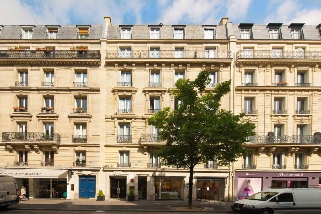 Отель Melia Paris Champs Elysees 4*
