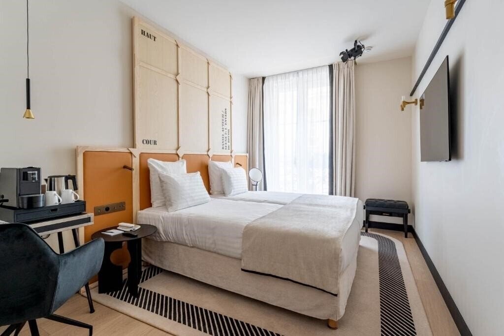 Панорама Astra Opera 4*