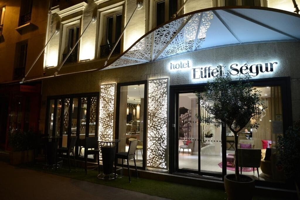 Территория Hotel Eiffel Segur (ex. Best Western Eiffel Segur) 3*