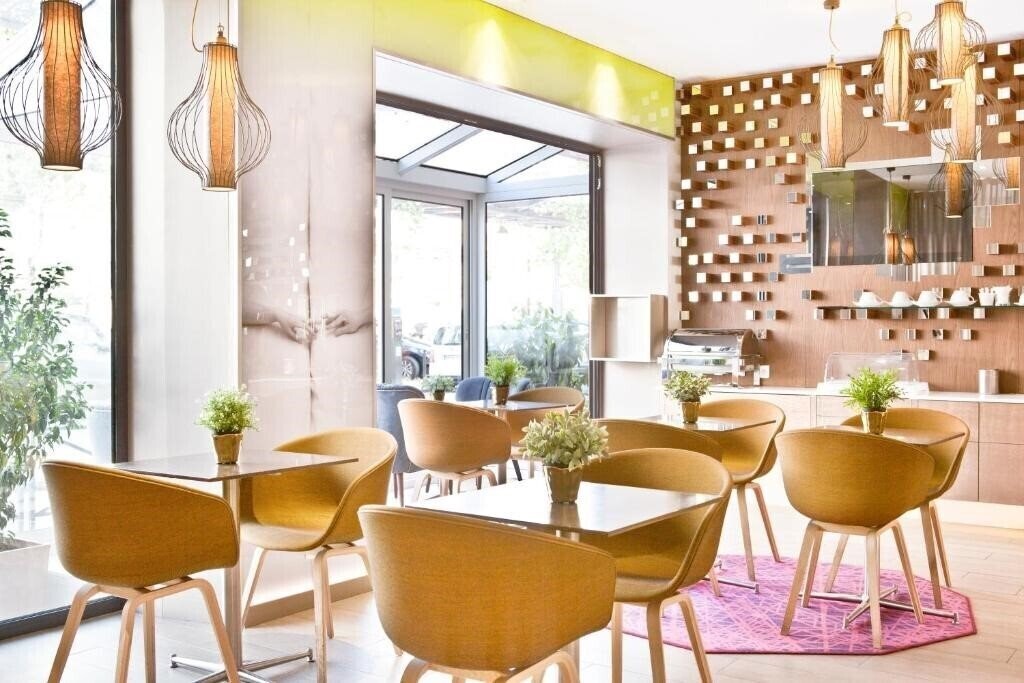 Апартаменты Hotel Eiffel Segur (ex. Best Western Eiffel Segur) 3*