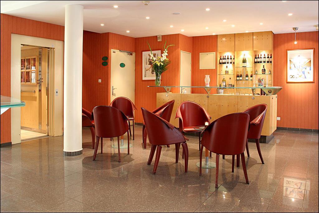 Территория Pavillon Villiers Etoile 3*