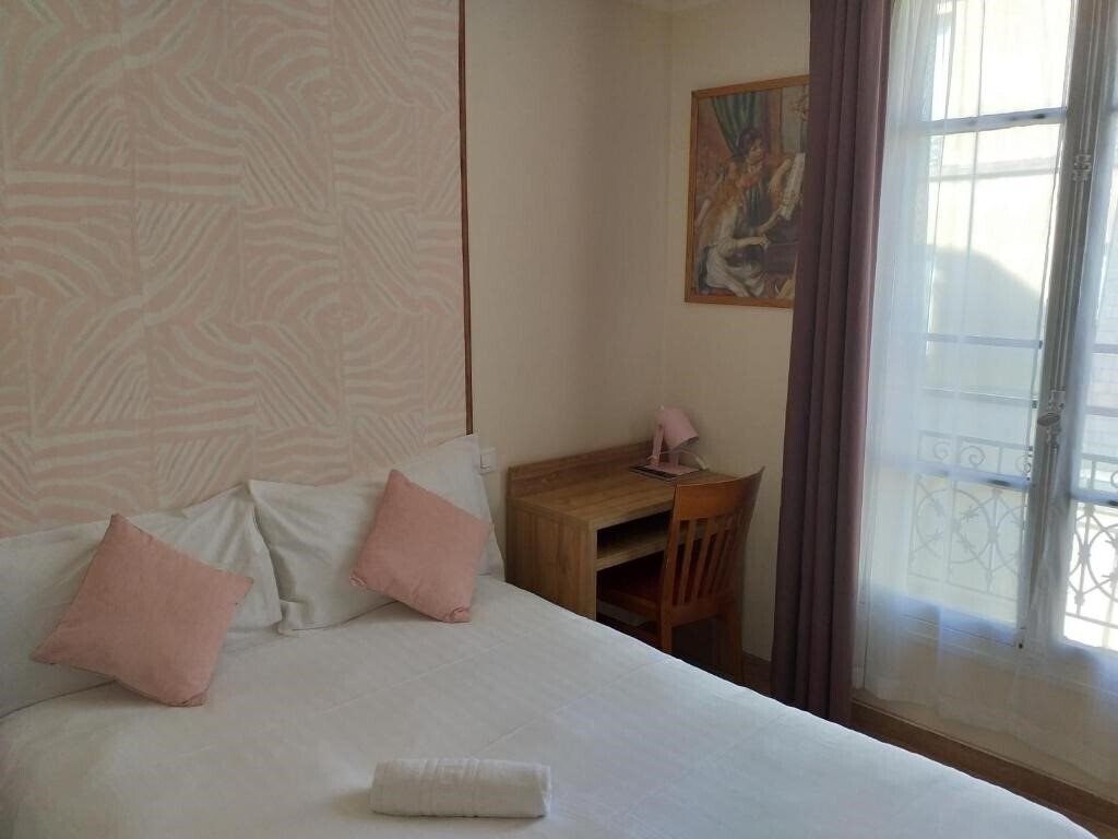 Вид Hotel du Roi Rene 2*