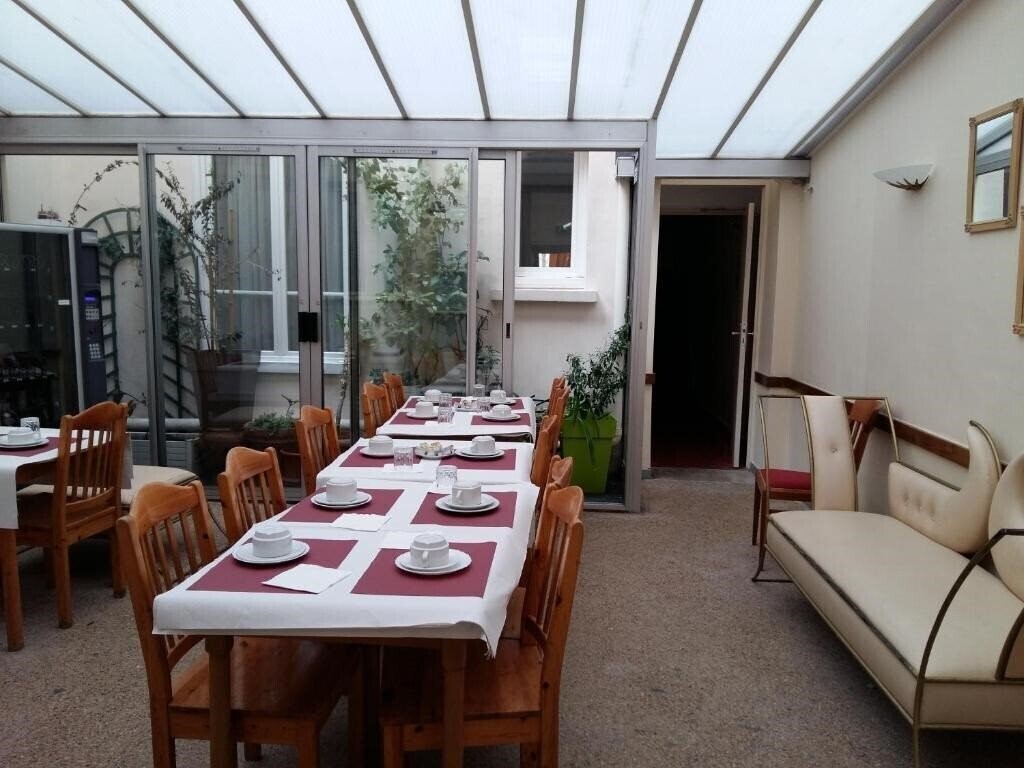 Апартаменти Hotel du Roi Rene 2*