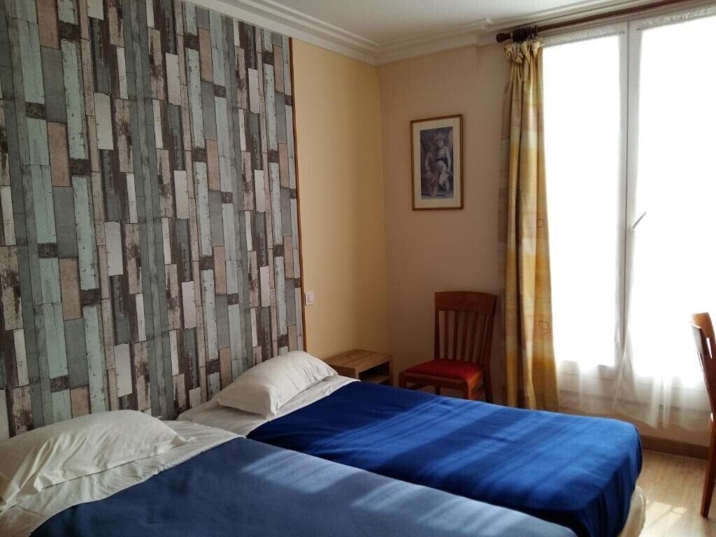 Панорама Hotel du Roi Rene 2*