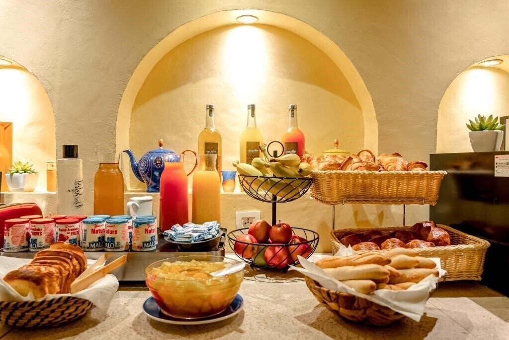 Территория Villa Royale Montsouris 3*