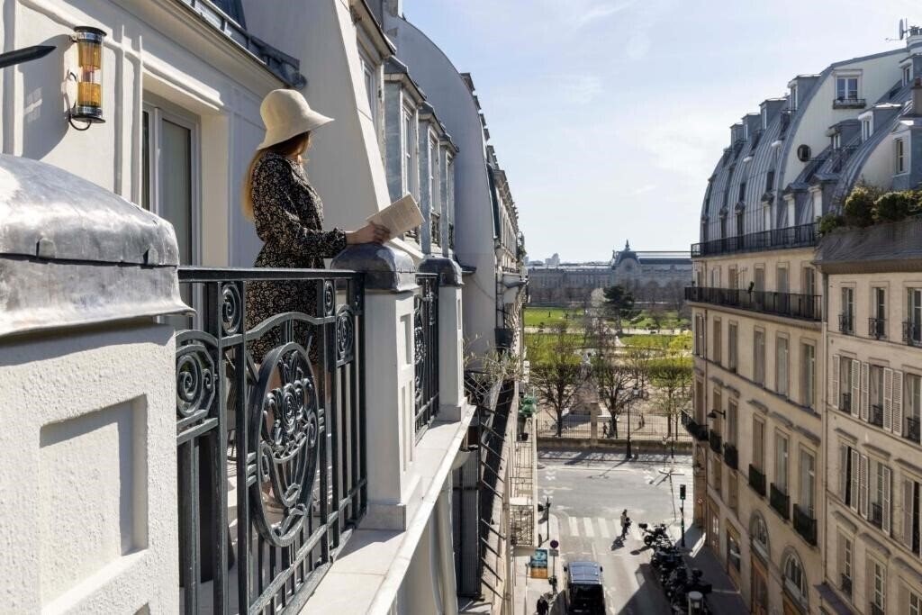 Территория Louvre Montana 3*