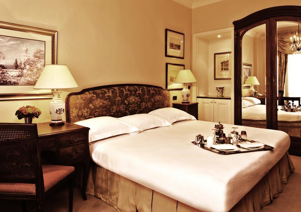 Территория Millennium Paris Opera 4*