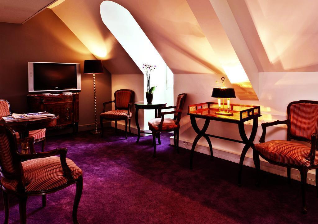 Панорама Millennium Paris Opera 4*