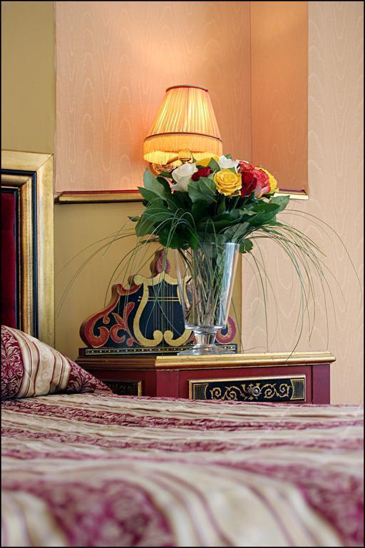 Територія Villa Opera Drouot 4*