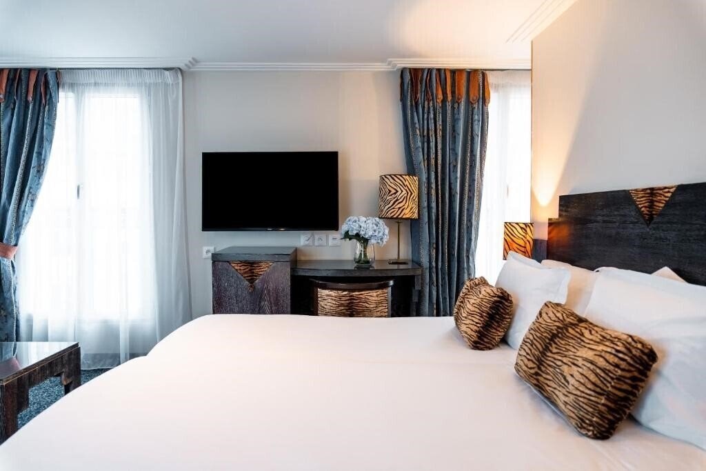 Территория Pavillon Opera Grand Boulevards 3*