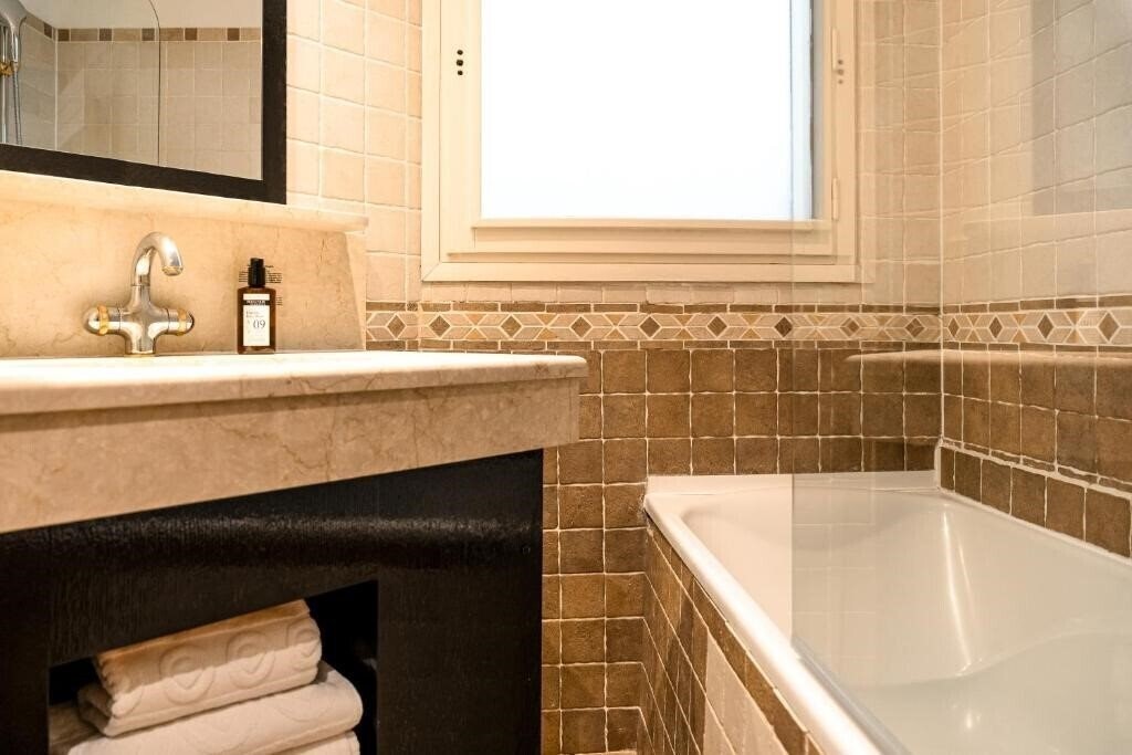 Территория Pavillon Opera Grand Boulevards 3*