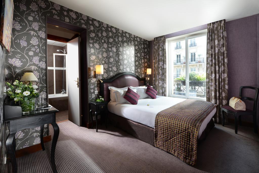 Територія Hotel Royal Saint-Germain 3*