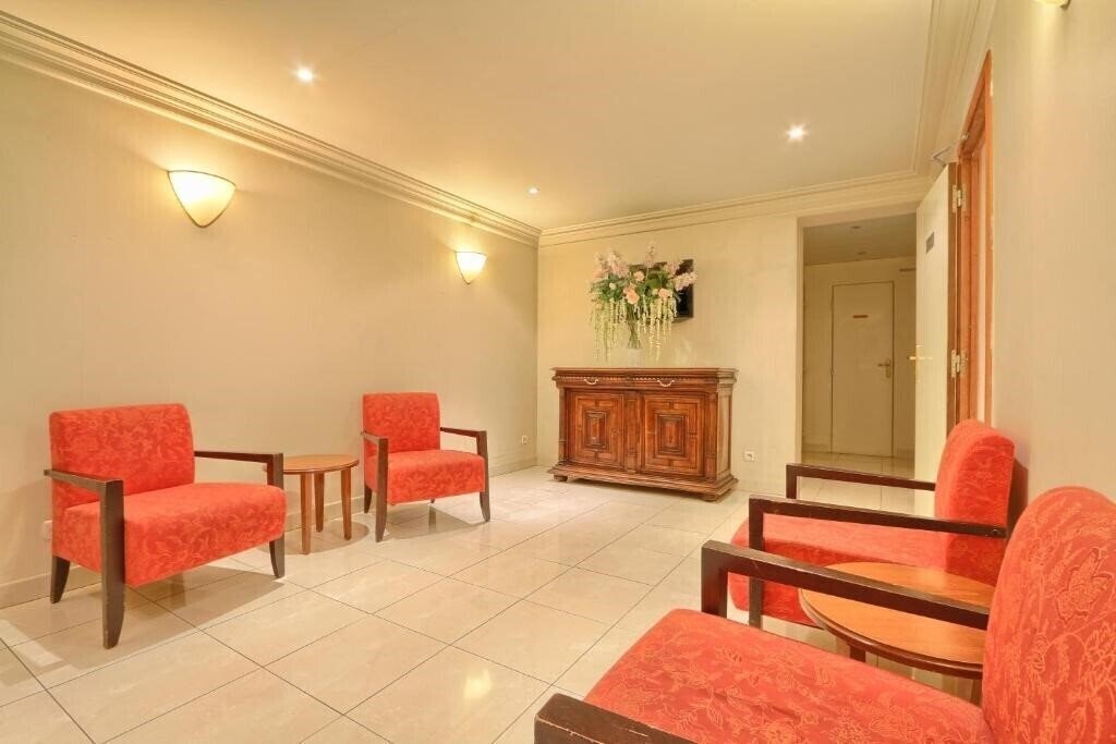 Територія 121 Paris Hotel 3*