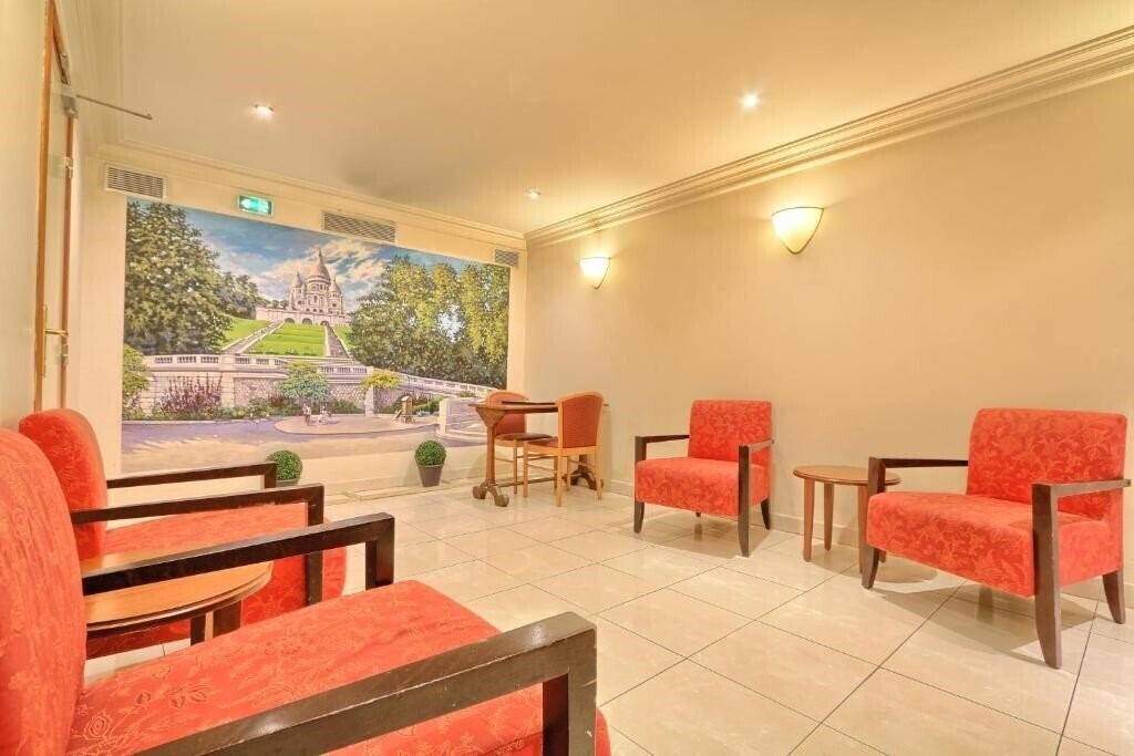 Апартаменти 121 Paris Hotel 3*