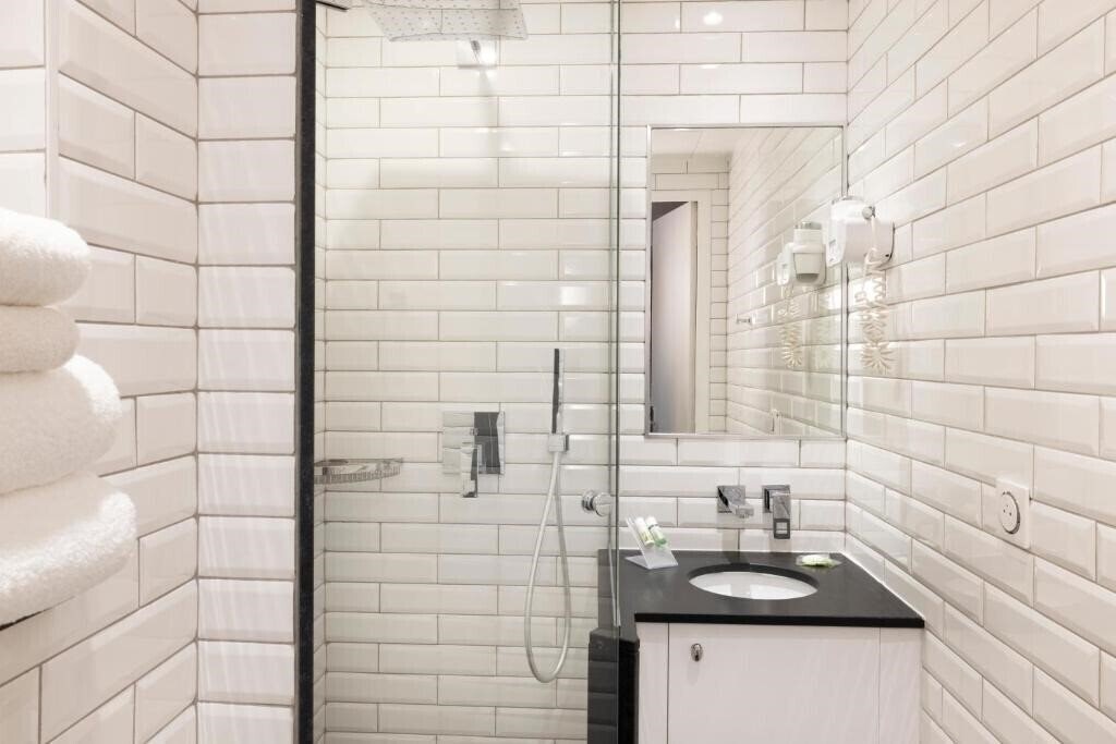 Панорама Pavillon Courcelles Parc Monceau 3*