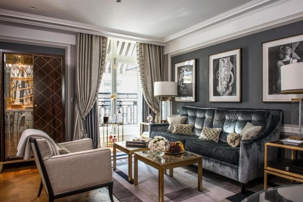 Вид De Crillon 4*