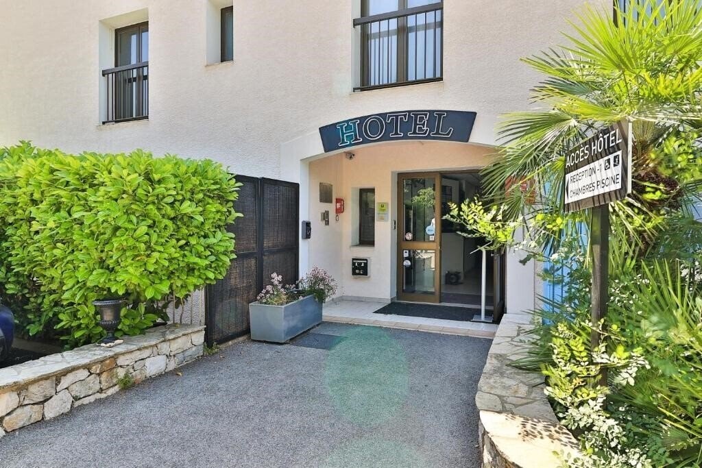 Апартаменти Logis Hotel Perla Riviera (ex. Hotel Perla Riviera) 3*