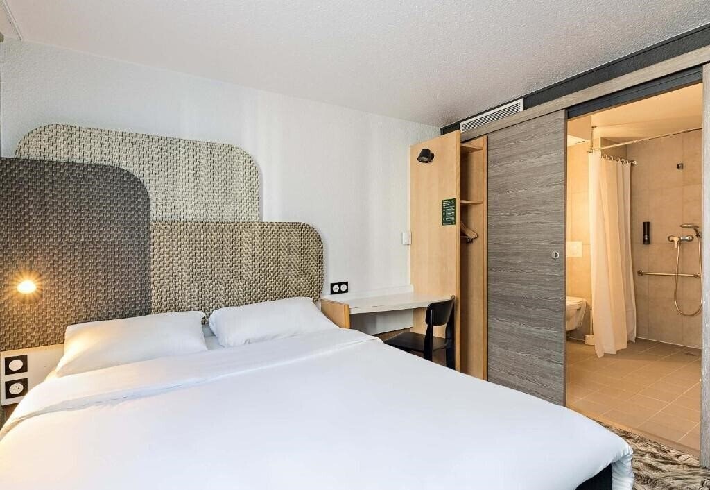 Апартаменти B&B Hotel Rouen Centre Rive Droite 3*