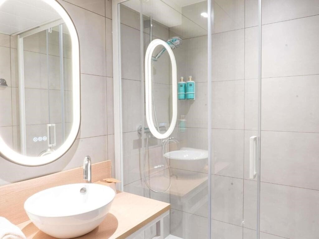Апартаменты Novotel Rouen Sud Zenith Parc Expo 4*