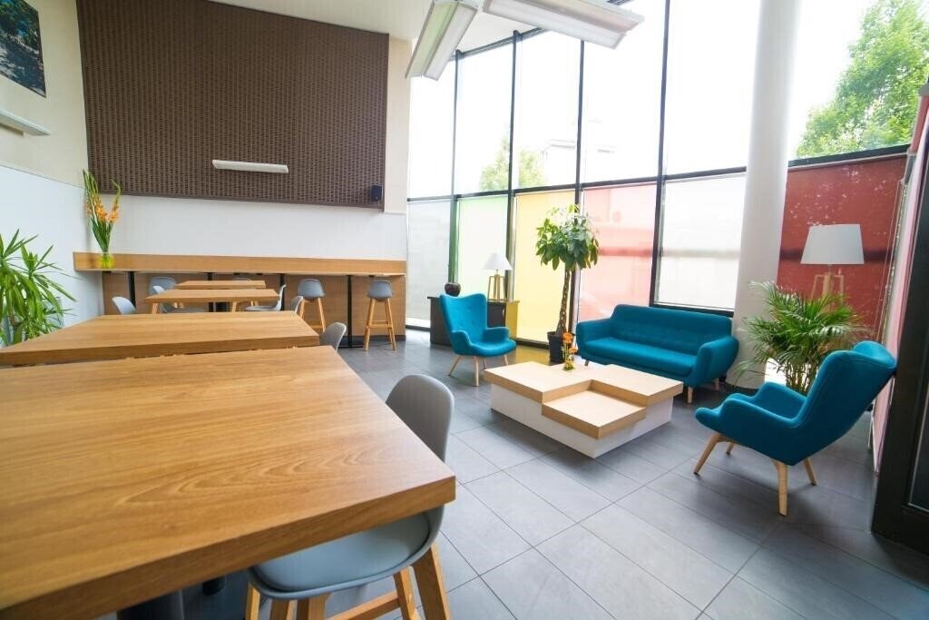 Готель Cerise Strasbourg 3*