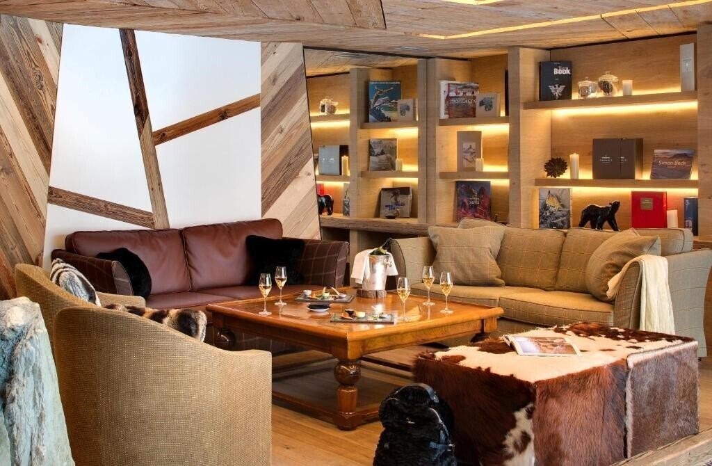 Панорама Les Barmes De L`Ours 4*