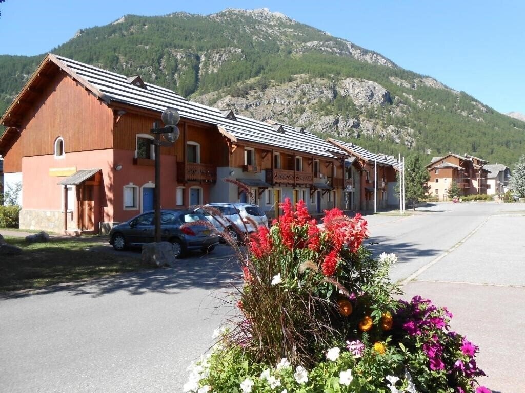 Панорама Les Chalets Du Jardin Alpin 4*