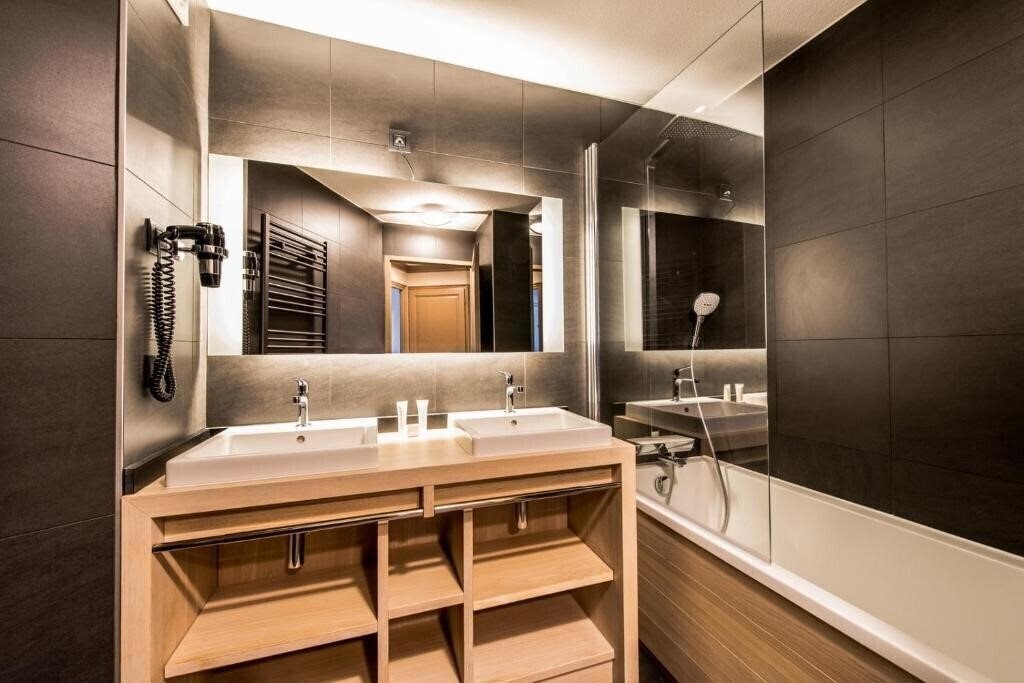 Территория Village Montana 4*