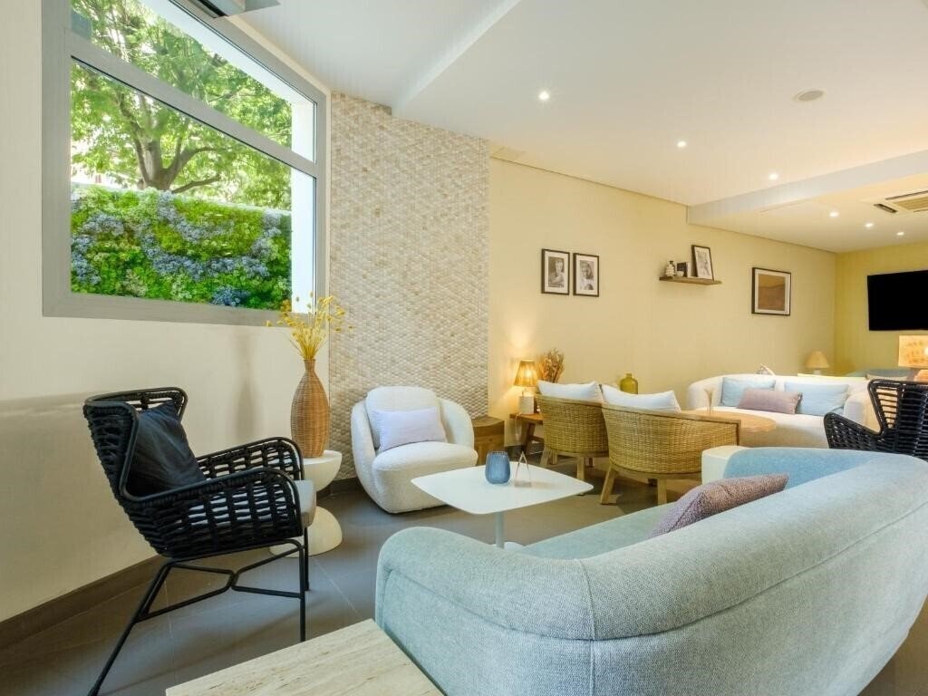 Територія B&B Hotel Antibes Juan Les Pins (ex. B&B Hotel Antibes Juan-Les-Pins) 3*