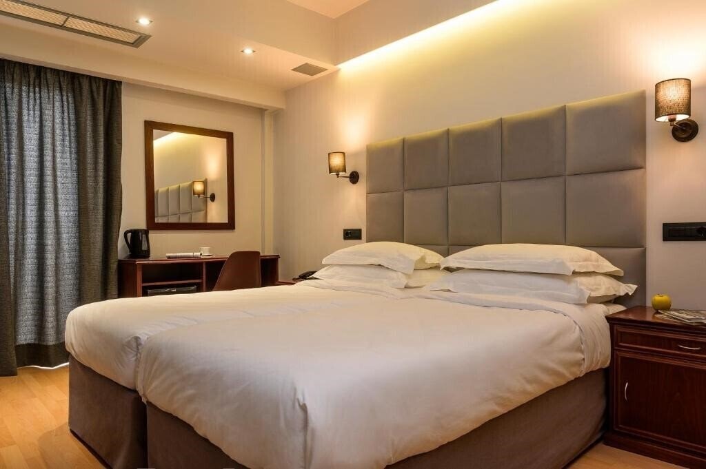 Вид Athens Odeon 3*